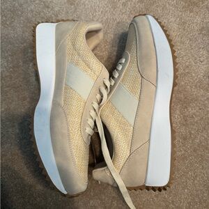New dolce vita sneakers size 10
